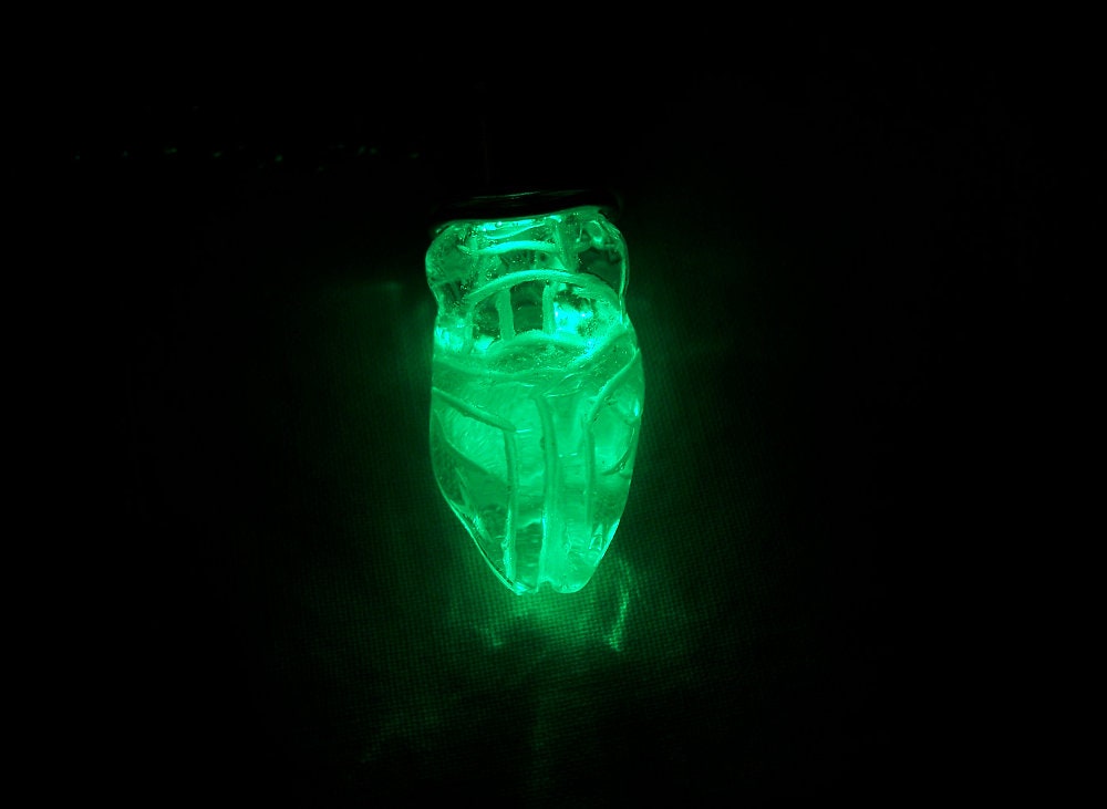 Green Led Light Up Cicada Quartz Crystal Pendant Necklace 50