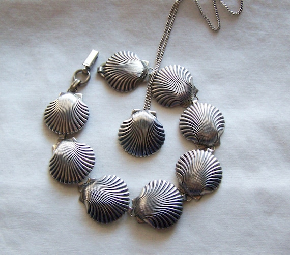 Vintage Beau Sterling Silver Repoussee Seashell B… - image 2