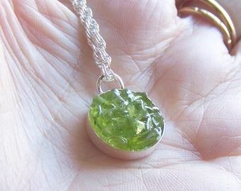 Natural Peridot Gemstone Crystals Silver Pendant Necklace