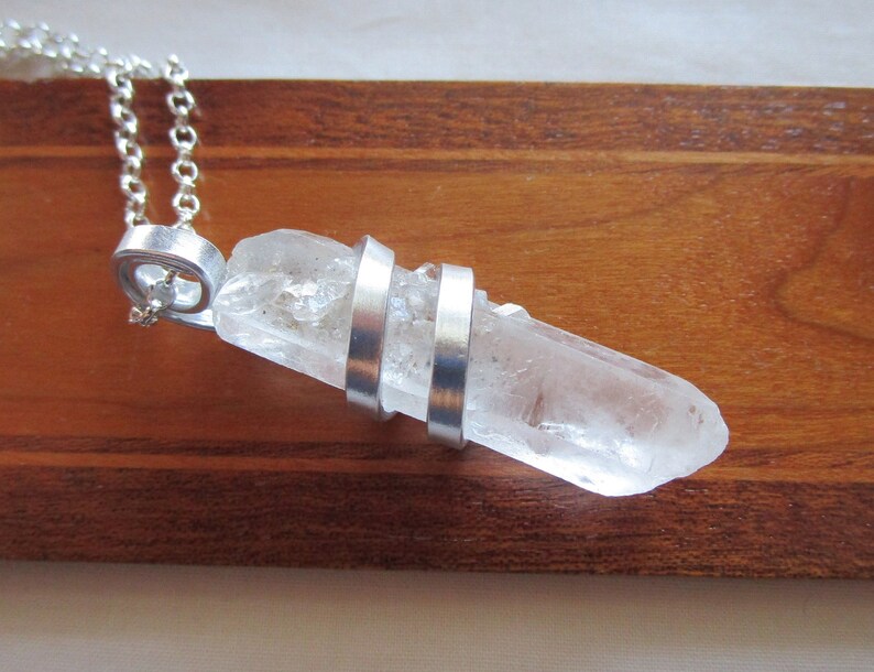 Natural Clear Quartz Crystal Druzy Point Wire Wrapped Pendant Necklace immagine 2