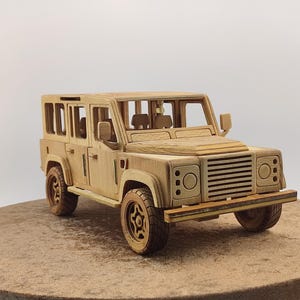 Handmade Wooden Land Rover Defender Model: 1/16 Scale Replica