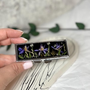 Pill Box Organizer  6 Slot Travel Pill Case  Resin Pillbox with Dried Flowers  Cute Pocket Pill Holder  Small Pill Container Gift