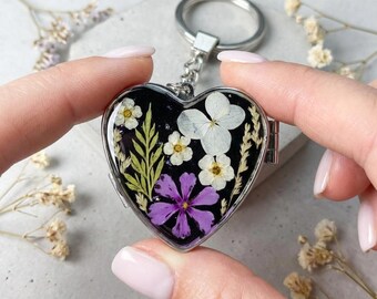 Chaveiro Porta-Comprimidos em Formato de Coração Feito à Mão: Organizador de Comprimidos Floral para Viagem