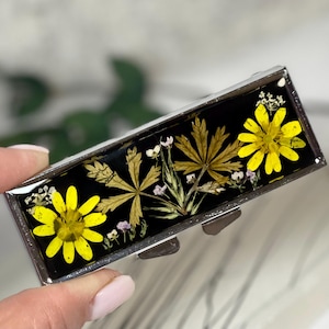 Pill Box Organizer  6 Slot Travel Pill Case  Resin Pillbox with Dried Flowers  Cute Pocket Pill Holder  Small Pill Container Gift