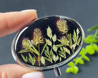 Pastillero de resina con flores secas (2 compartimentos)
