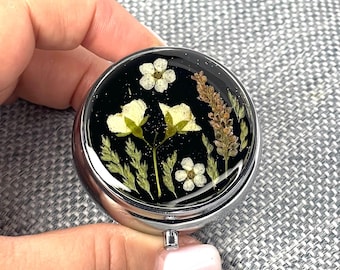 Dried Flower Resin Pill Box: Travel Vitamin Organizer