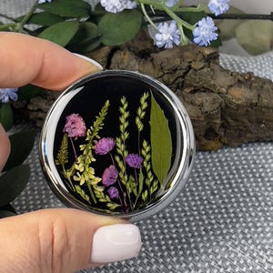 Pill box,Pill organiser,Cute flower pill box made of epoxy resin handmade for pills on the go or everyday use unique and thoughtful gift
