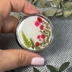 Pill box pill organizer with dried flowers, resin pill case, travel pill holder, cute gift for her, small storage box for vitamins and pills