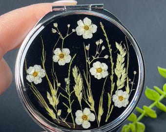 Handgemachte Pillendose: Botanisches Design & Epoxidharz