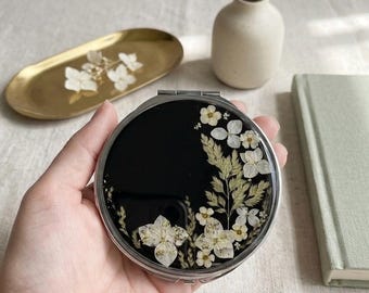 Handmade Floral Resin 7 Day Pill Organizer – Weekly Medicine Case