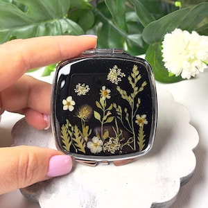 Square Compact Mirror with Pressed Flowers | Handmade Travel Gift