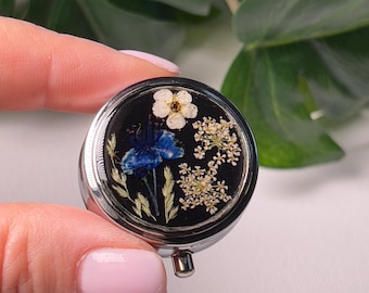 Mini pastillero de resina hecho a mano con flores