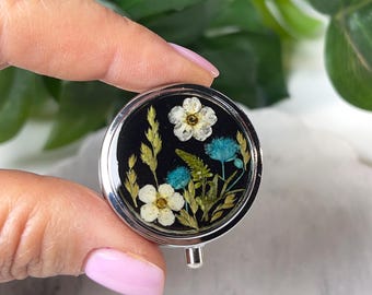 Pastillero de resina hecho a mano: mini pastillero de flores prensadas