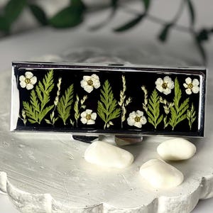 Pill Box Organizer  6 Slot Travel Pill Case  Resin Pillbox with Dried Flowers  Cute Pocket Pill Holder  Small Pill Container Gift
