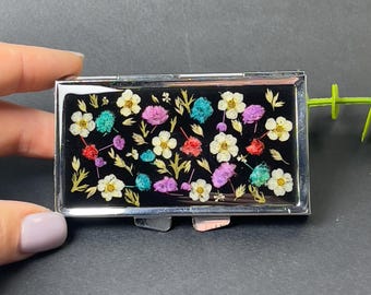 7 Day Pill Box Organizer, Real Dried Flowers, Resin Floral Art, Compact Travel Case