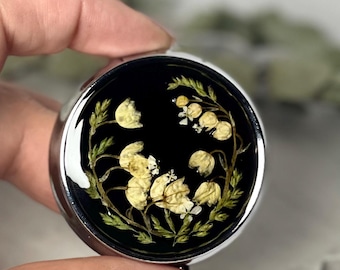Echte Trockenblumen Pillendose: Handgefertigter Reisemedizin-Organizer