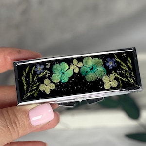 Pill Box Organizer  6 Slot Travel Pill Case  Resin Pillbox with Dried Flowers  Cute Pocket Pill Holder  Small Pill Container Gift
