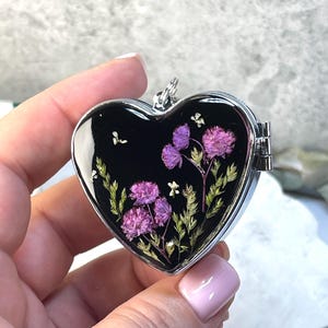 Pill Box, Pill Case, Pill Organizer, Pillbox,gift for her,&quot;Chic Pill Organizer for Her - Perfect Gift  Idea!Real dried flowers,Epoxi resin