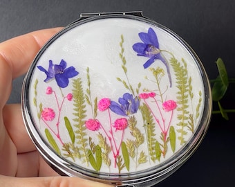 Large 7 Day Pill Organizer, White Pearl Resin Box with Dried Flowers