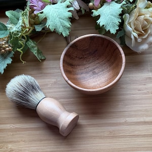 Vintage-Inspired Men's Grooming Kits