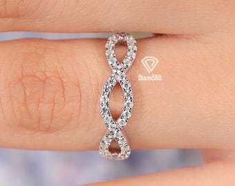 Anello nuziale con diamanti intrecciati in laboratorio, con pavé e infinito, impilabile