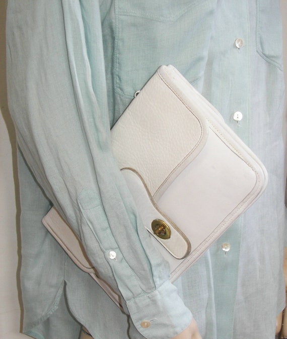 Bonnie Cashin Coach White Shoulder/Clutch Crossbo… - image 10