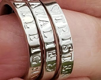 Anillo apilable de acero inoxidable personalizado • Nombre personalizado, fecha, palabra