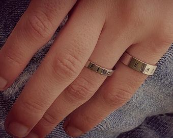 Anillo de acero inoxidable personalizado con sello manual: joyería con palabras personalizadas