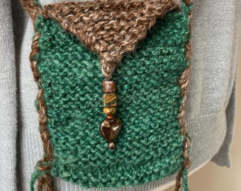 Green Mini Crossbody Bag, Hand-knit Wool Bag Woodland Forrest, Amulet Purse Bronzite Heart & Fringe, Fantasy Faerie Pouch