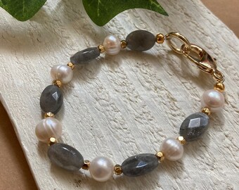 Pearl & Labradorite Bracelet, Chunky Gemstone Bracelet with Clasp