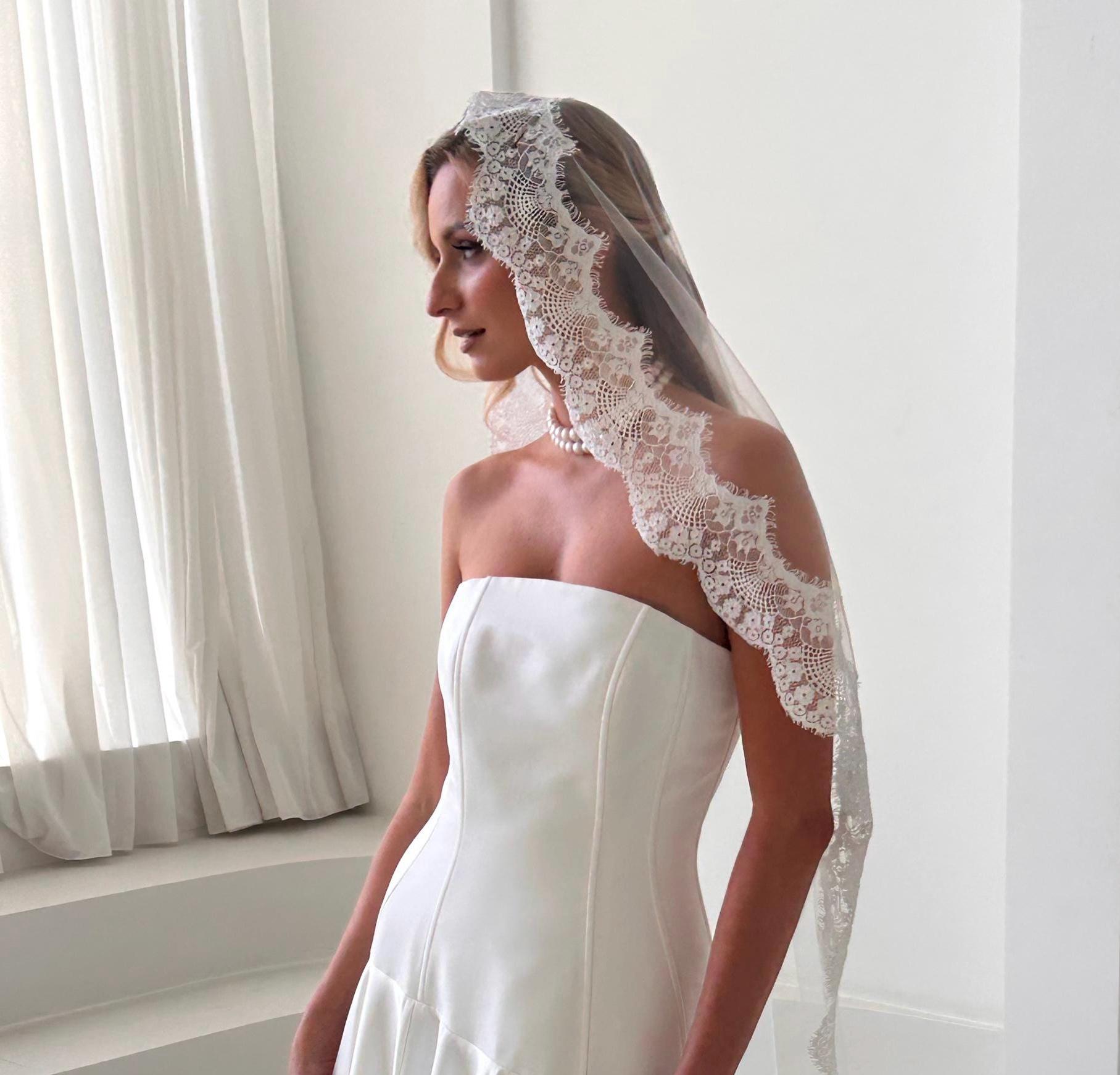Italian Lace Gown - Etsy
