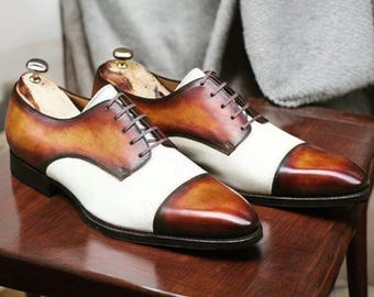 Two-Tone Leather Derby Shoes: Elegant Italian Leather Cap Toe