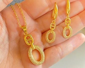 Gold-Plated Oval Link Jewelry Set – Stylish Necklace & Earrings with Cubic Zirconia Stones