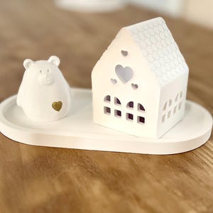 Svuotatasche con Portacandele a Forma di Casetta e Orsetto – Fatto a Mano in Polvere di Ceramica