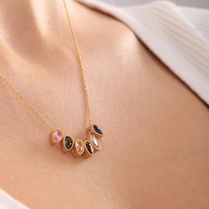 Personalized Family Birthstone Necklace, Custom Family Necklace, Heart Birthstone Necklace,Birthstone Jewelry, Gift For Mom,Gift For Grandma