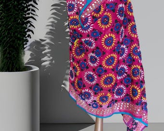 Żywa Phulkari Dupatta z ręcznie wykonanym haftem