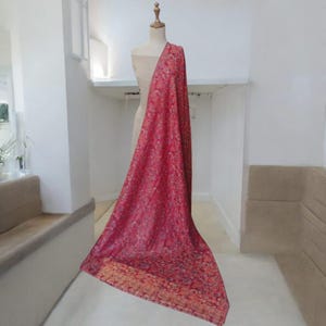 Kashmiri Kani Pashmina  Shawl - Vibrant, Elegant