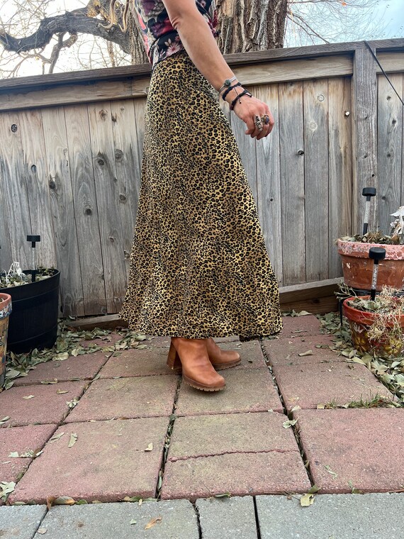 Vintage  90s leopard  SKIRT,size XS/S , mid lengt… - image 10