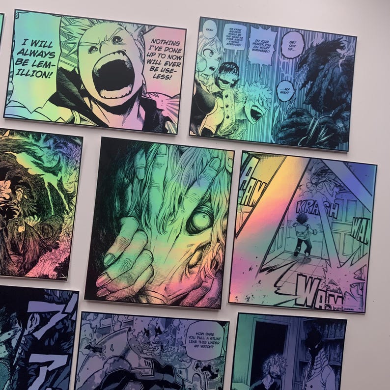 Puede incluir: Una colecci&oacute;n de ocho paneles de c&oacute;mic hologr&aacute;ficos con personajes de la serie de anime My Hero Academia. Los paneles est&aacute;n en varios tonos de verde, azul y morado. El texto en los paneles incluye "&iexcl;Siempre ser&eacute; Lemillion!" y "&iexcl;Nada de lo que he hecho hasta ahora ser&aacute; in&uacute;til!"