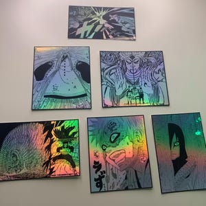 Pode incluir: Um conjunto de 8 adesivos de anime hologr&aacute;ficos com personagens da popular s&eacute;rie de mang&aacute; Naruto. Os adesivos s&atilde;o impressos em um fundo transparente e iridescente e apresentam v&aacute;rios personagens da s&eacute;rie, incluindo Naruto, Sasuke, Kakashi e outros. Os adesivos s&atilde;o perfeitos para adicionar um toque de estilo anime ao seu laptop, telefone, garrafa de &aacute;gua ou outros pertences.