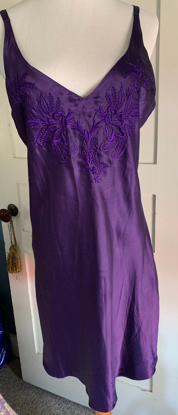 Gorgeous purple 100% silk embroidered chemise nig… - image 3