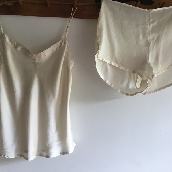 Vintage 100% silk camisole tap pants set ivory small/medium NWT