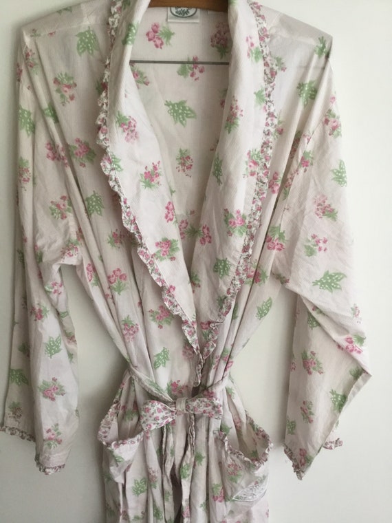 Jupe De Lit King Size Laura Ashley Ashbourne Hydrangea Verte 14 Cm - Style Cottage