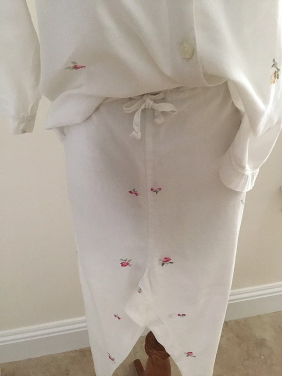 Vintage cotton lawn pajama set with embroidered f… - image 5