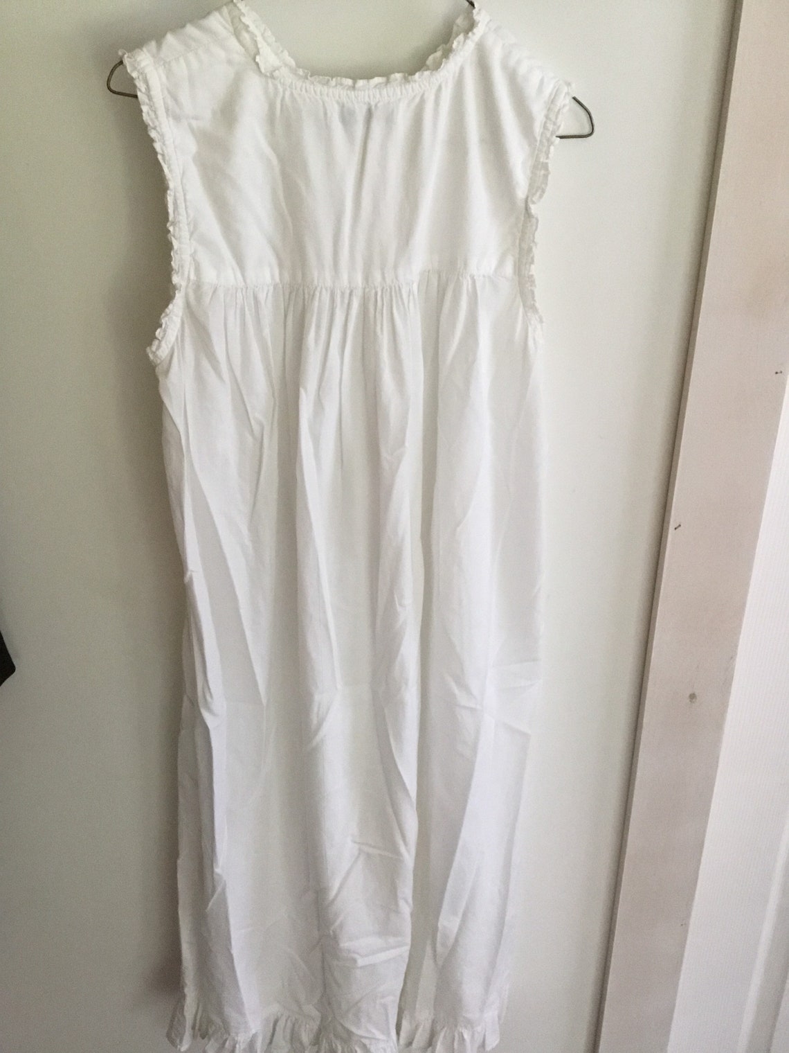 Vintage simple white cotton Laura Ashley nightgown nightie | Etsy