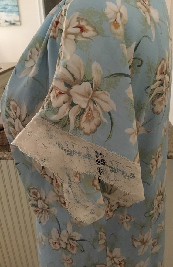 Rare vintage Christian Dior lilly print robe shor… - image 2