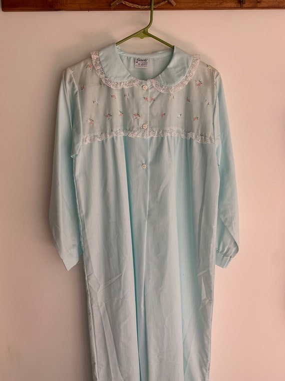 Gorgeous blue embroidered housecoat nightgown