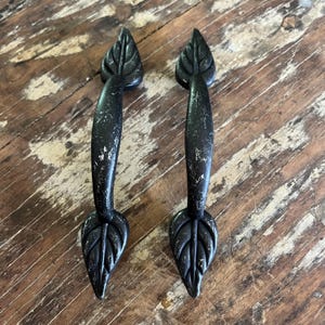 Vintage Distressed Black Metal Leaf Cabinet Pulls, Rustic Foliage Handles (Set of 2)
