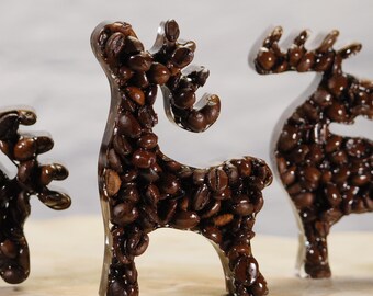 Set of 3 decorative moose figurines made from coffee beans | Handmade winter & Christmas decorations | Coffee art figurines | Gift for coffee lovers