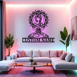 Benutzerdefinierte Yoga Mädchen Zeichen LED Metall Wand Kunst, personalisierte Mandala Yoga Dekor, Meditationsraum Geschenk für sie